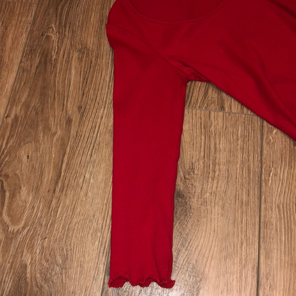 Red Crop top - Picture 2 of 3